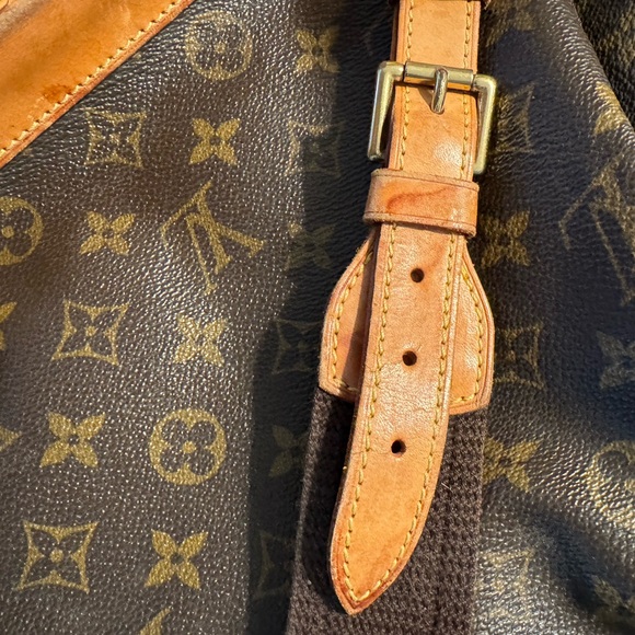 LOUIS VUITTON
Monogram Montsouris GM Backpack This is the authentic - Picture 8 of 16